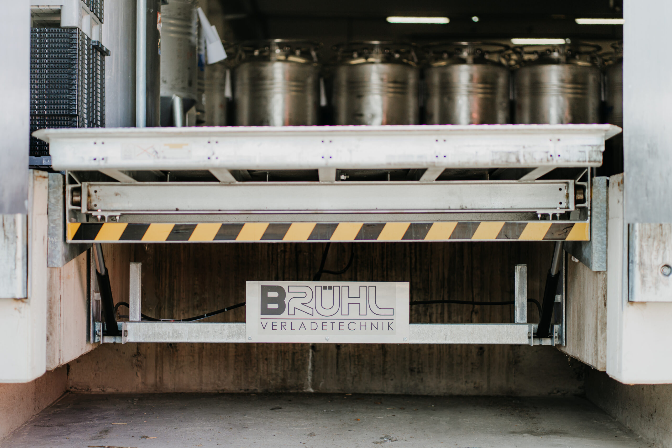 Hydraulische-Ladebrücken